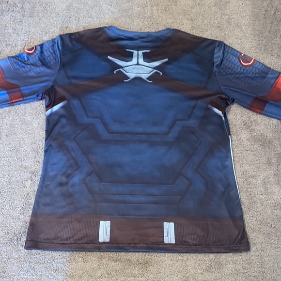 “CAPTAIN AMERICA” shoes from MARVEL with XL spandex long sleeve shirt - Picture 7 of 11